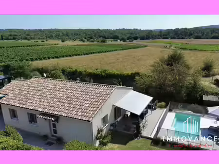 villa t4 récente avec piscine et vue dégagée