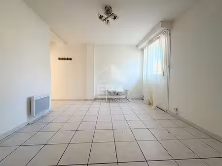 appartement 2 pièces 35 m² à louer le puy-sainte-réparade 13610 ? | era immobilier
