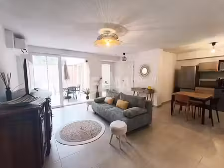 location meublée appartement 2 pièces 50 m² à sète (34200)  550 €