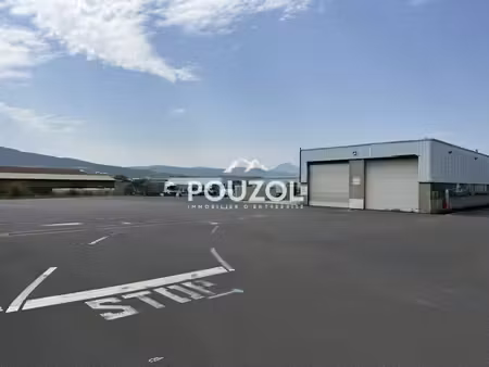 location local d’activités cournon d auvergne 63800 559m²