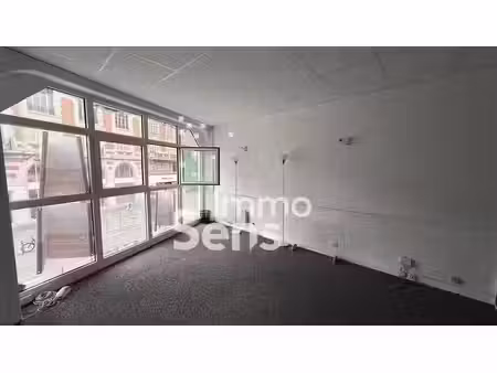 location locaux professionnels 0 pièces 50.78 m² à lille (59000)  930 €