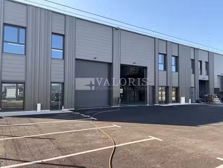location local d’activités 318m²
