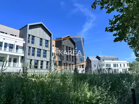 location bureaux 24 m²