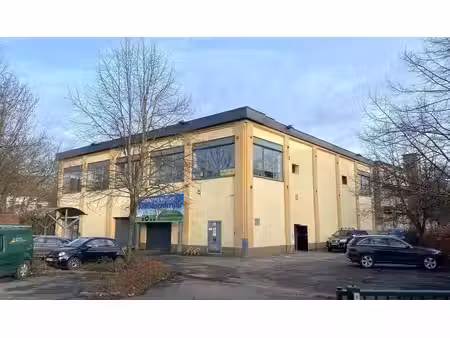 handelspand te huur op zichtlocatie vlakbij station oudenaarde