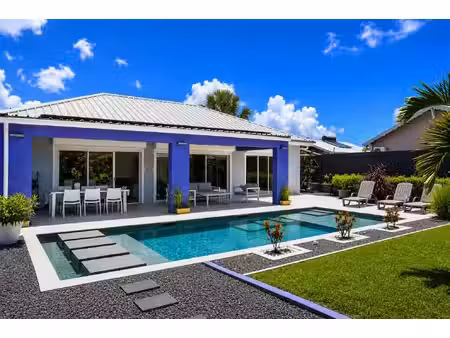 villa avec bungalow indépendant  piscine et fort potentiel l