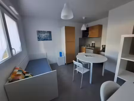 studio meublé dans résidence étudiante neuve à joue les tours