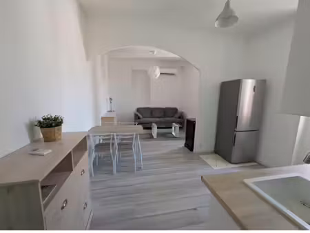 proche commerces et plages