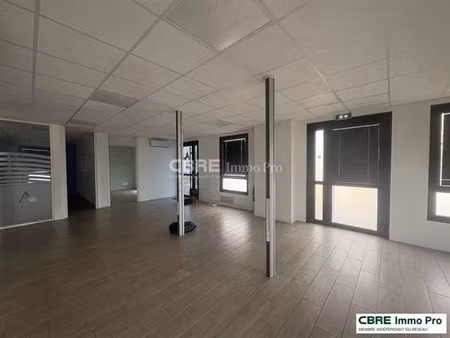 location bureau poitiers 124 m²