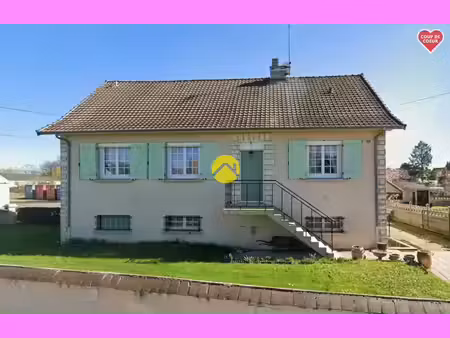 vente maison 6 pièces 135 m² commentry (03600)