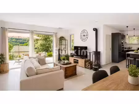 achat : maison (84820)