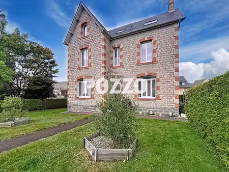 a vendre - barenton - maison 7 pièce(s) 149.35 m² - centre-bourg - travaux récent - proxim
