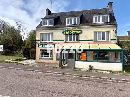quettreville sur sienne  ancien restaurant et grand logement  emplacement commercial idéal