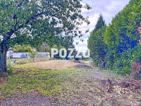 a vendre . terrain a batir de 678m² non viabilise. conde sur vire.