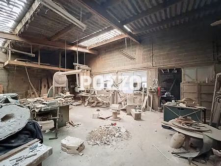 a vendre. torigny. atelier de 400m² avec eau et elec.