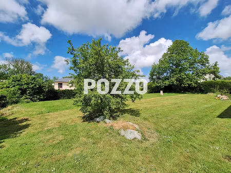 terrain constructible à saint planchers d'une surface de 802 m2