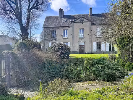 maison - 6 pièces - 4 chambres - 162 m² - jardin -dépendance - terrain de 1353 m² - centre