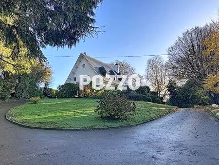 a vendre - avranches - maison 10 pièce(s) 270 m² - terrain de 2780 m²