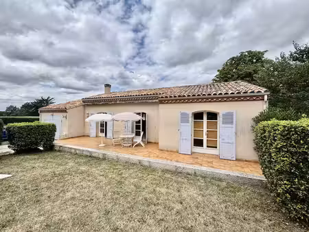 villeneuve sur lot  secteur très prisé  maison 92 m2 avec 2 chambres  jardin et garage