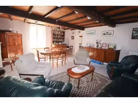 proche meschers maison