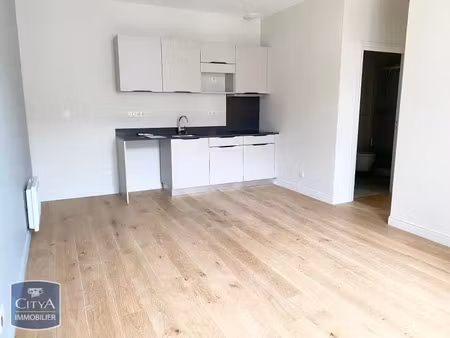 appartement à louer 2 pièces 38.4 m² - fontenay-le-comte (85) - 540€