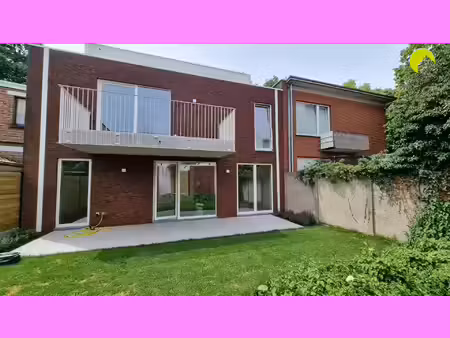 commercieel te koop in mortsel met 5 slaapkamers