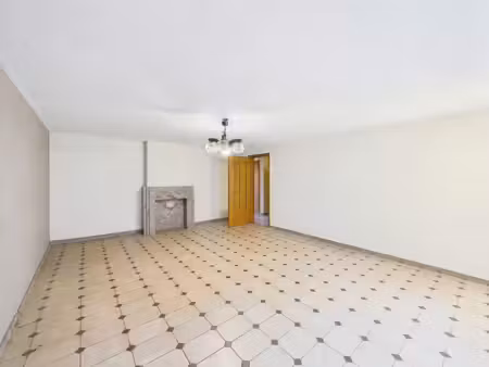 ferme à vendre à rue de marche 7 saint-hubert (vbe53000)