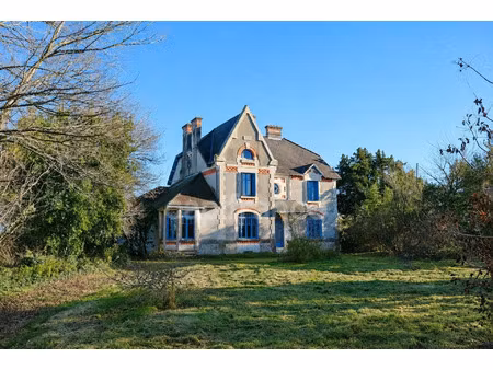 vente commerce 16 pièces 678 m² bors-de-baignes (16360)