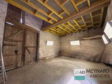 a vendre à mauperthuis briarde de 97.81 m2 rénovée en partie