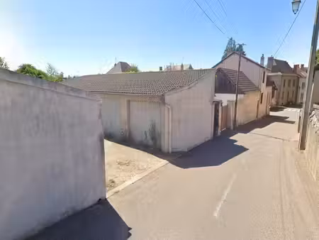 5 garages centre ville