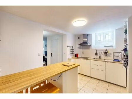t2 bis de 44 m² avec séjour  cuisine indépendante et deux coins nuit