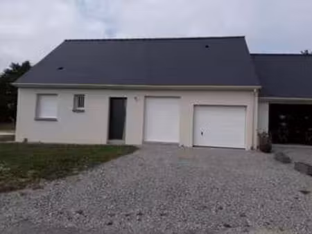 location maison à parné-sur-roc (53260) : à louer / 76m² parné-sur-roc