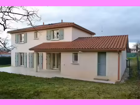 location maison 5 pièces 142.2 m² à millery (69390)  1 482 €