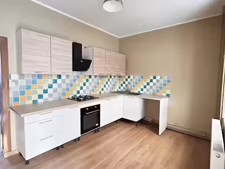 location maison 5 pièces 115 m² à prisches (59550)  700 €