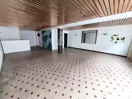 location locaux professionnels 2 pièces 74 m² à agen (47000)  450 €