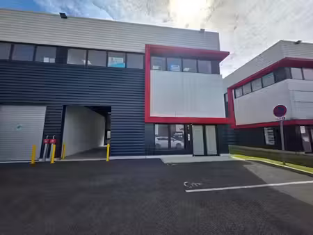 location locaux professionnels 2 pièces 70 m² à chessy (77700)  1 135 €