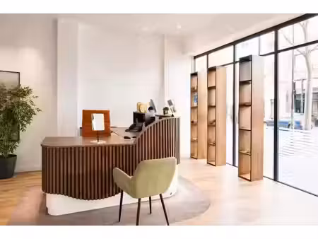 location locaux professionnels 85 m² à paris 17ème (75017)  4 080 €