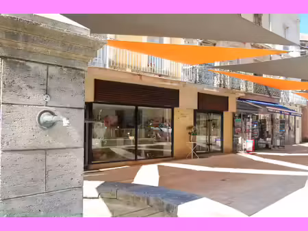 local commercial 7 pièces - 320 m²