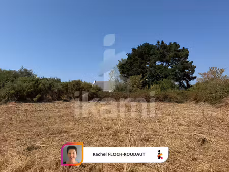 terrain viabilisé de 333m2 au calme de l'ile de groix.