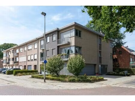 appartement te koop in brasschaat met 1 slaapkamer