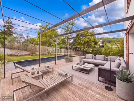 villa rénovée avec terrain et piscine - vallauris