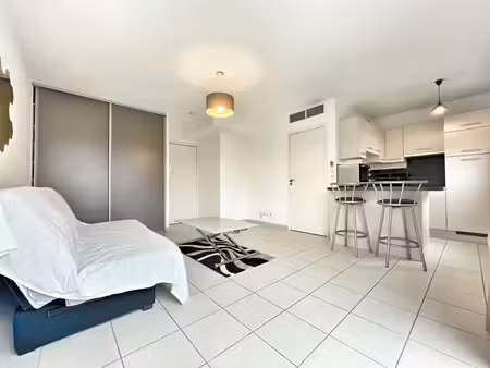 location appartement 1 pièce 27 m² à la roquette-sur-siagne (06550)