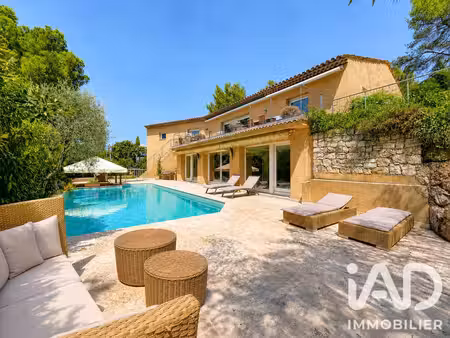 maison traditionnelle à roquefort-les-pins (06330)