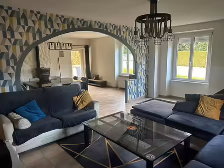 maison meublée brusvily 99 67m²