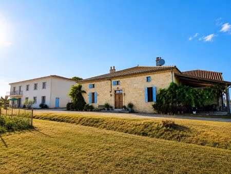 grand propriété de charme avec activité touristique
