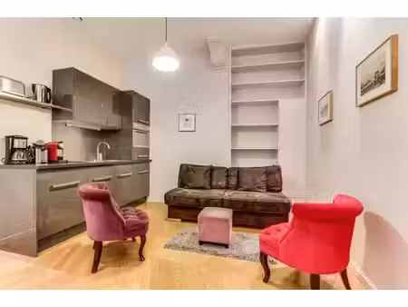 appartement de luxe de 3 pièces en location à chatelet les halles  louvre-tuileries  palai