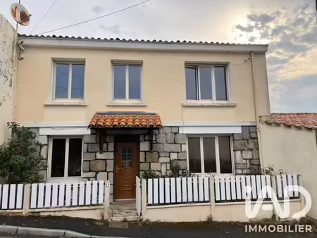 maison de ville à pouzauges (85700)