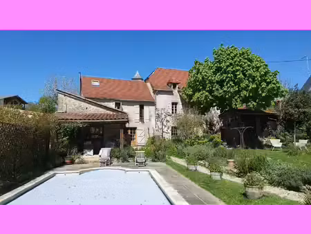 grande maison avec piscine proche villeneuve