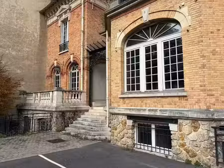 vente locaux professionnels 0 pièces 185 m² à reims (51100)  999 999 €