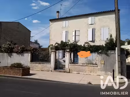 maison de ville à surgères (17700)