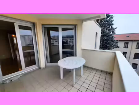 location appartement 4 pièces 107 m² à villeurbanne (69100)